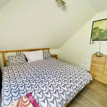 Apartmá V Rodinném Domě Kousek Od Prahy Séjour à la campagne