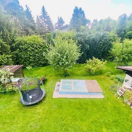 Apartmá V Rodinném Domě Kousek Od Prahy * Nouzov